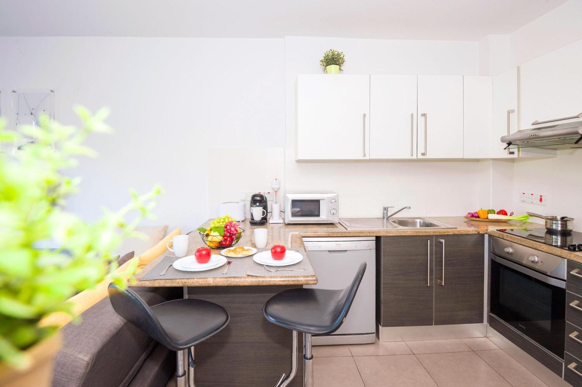 Lucile - Coralli Beachfront Apartment Paralimni Exterior photo