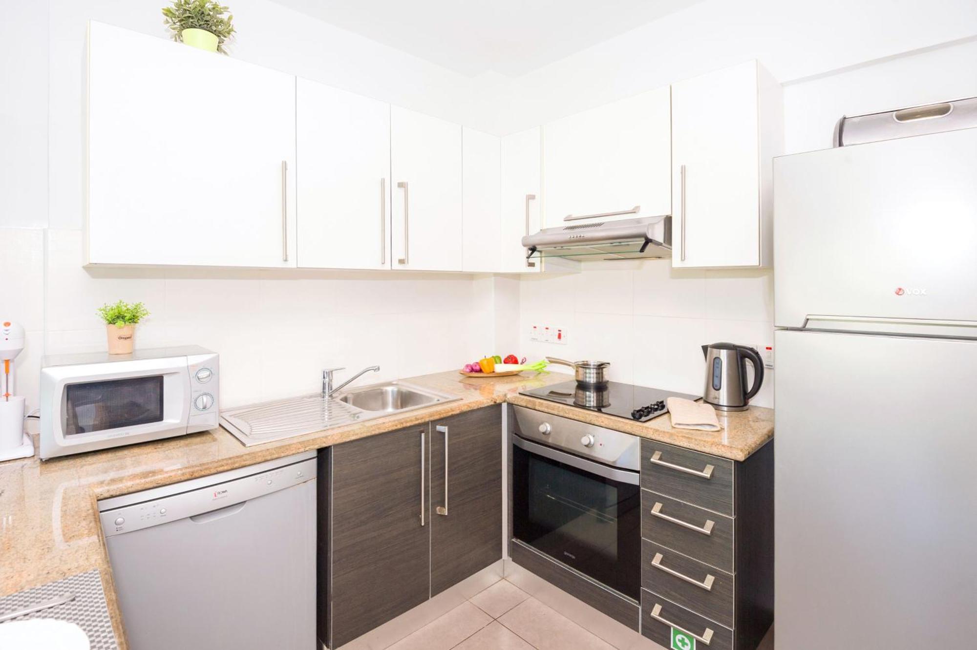 Lucile - Coralli Beachfront Apartment Paralimni Exterior photo
